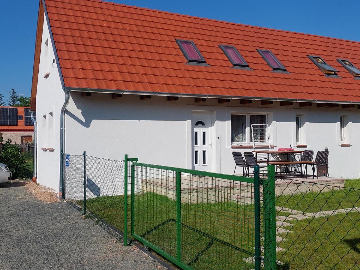 Villa Orban Nyaralohaz à Kovagoors Extérieur photo